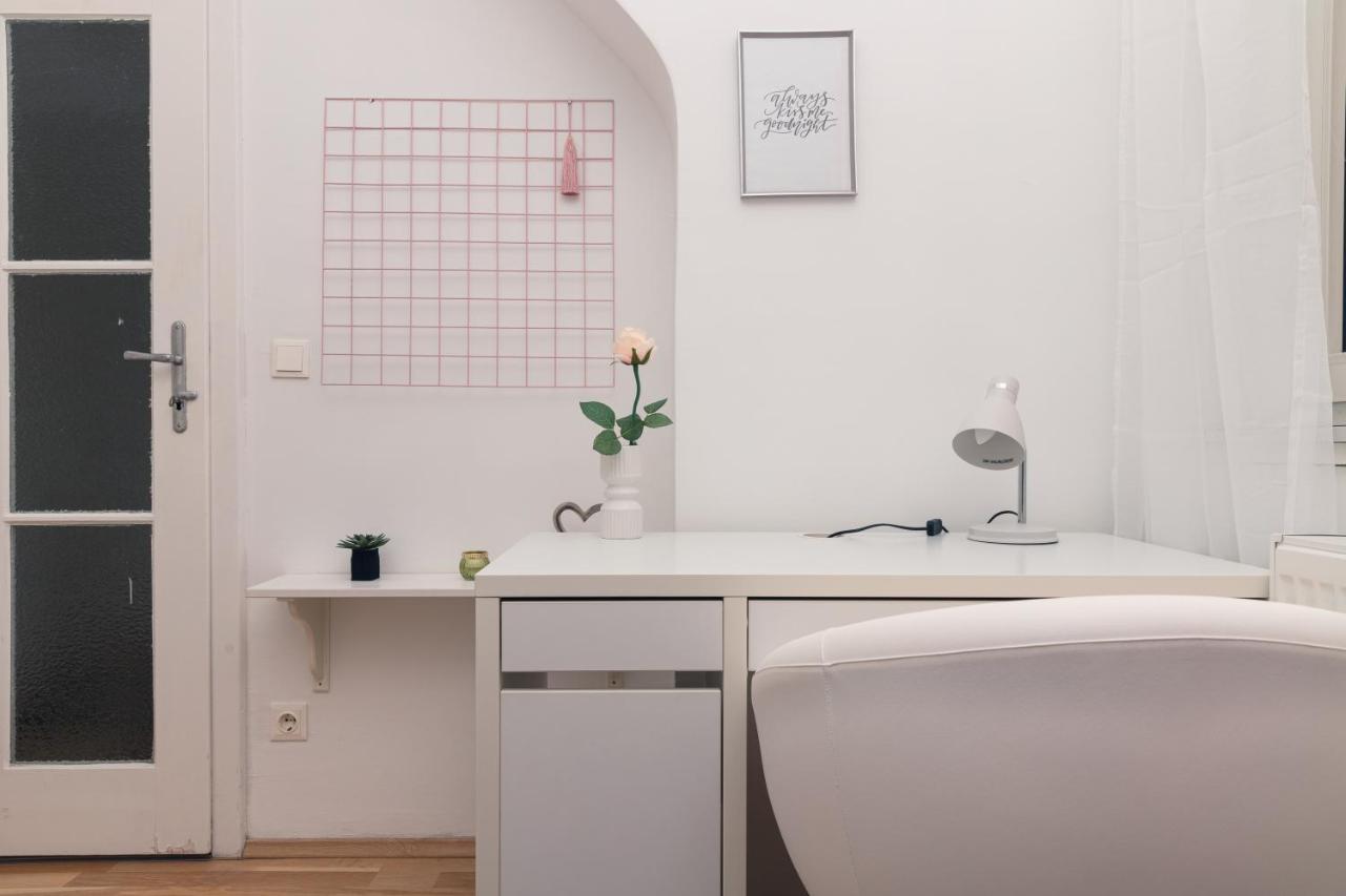 Milky Way Top Floor 2-Bedroom Apartment Air Condition Wien Exteriör bild