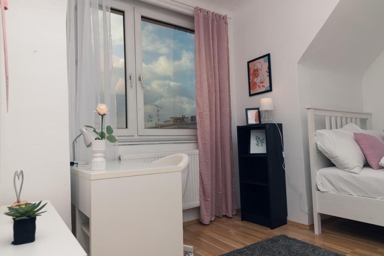 Milky Way Top Floor 2-Bedroom Apartment Air Condition Wien Exteriör bild